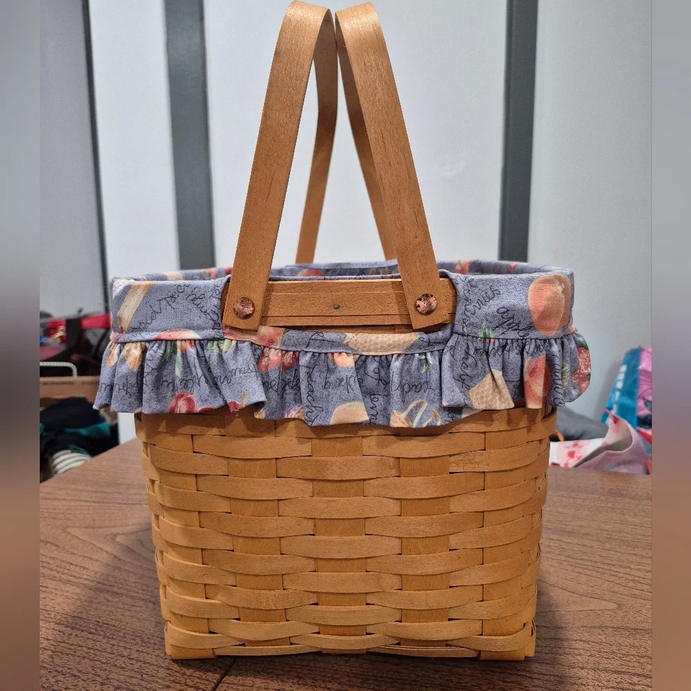 Perfect! Longaberger Grandma Bonnies Pie Basket